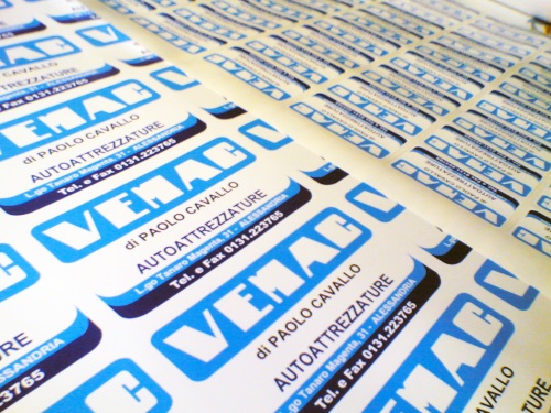grafica-adesivi-alessandria-adesivi-etichette-adesive (1)