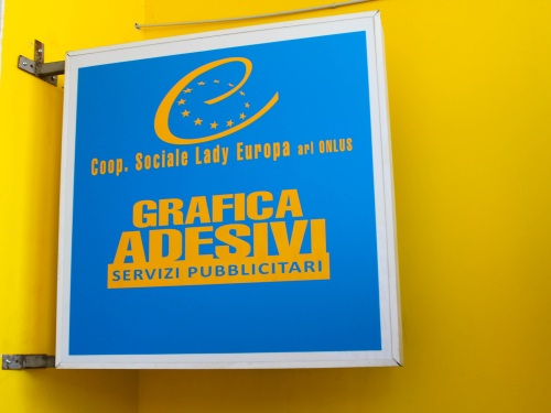 graficaadesivialessandria.com/img/cms/insegne luminose/a cassonetto/grafica-adesivi-alessandria-insegne luminose-14