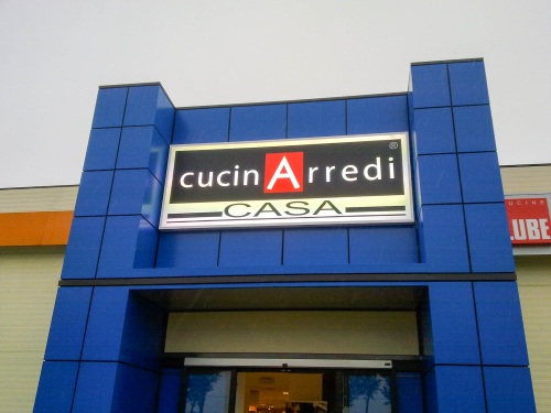 graficaadesivialessandria.com/img/cms/insegne luminose/a cassonetto/grafica-adesivi-alessandria-insegne luminose-5